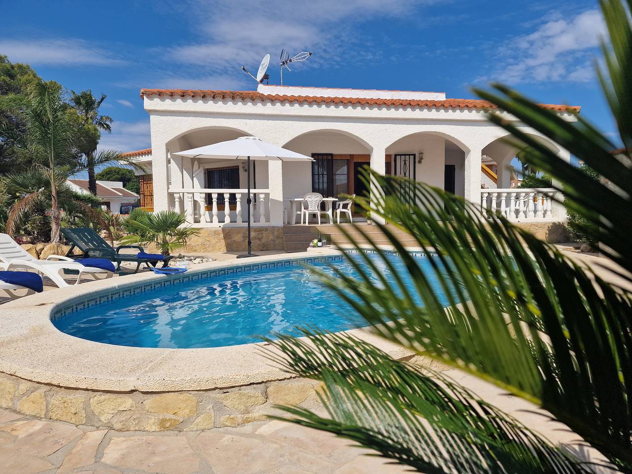 "Marianna“@Marisol: 310m zum Strand, Privat-Pool, A/C, Wifi, Hundestrand in Riumar, Delta de l'Ebre