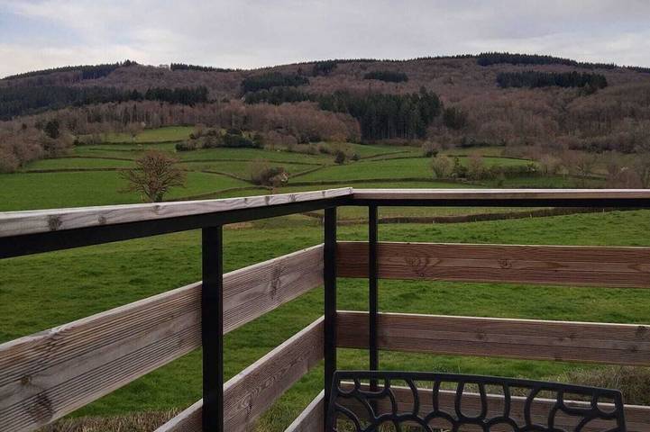 Suite with a panoramic terrace, 10 minutes from Autun, in the heart of Morvan Park in Autun und Umgebung