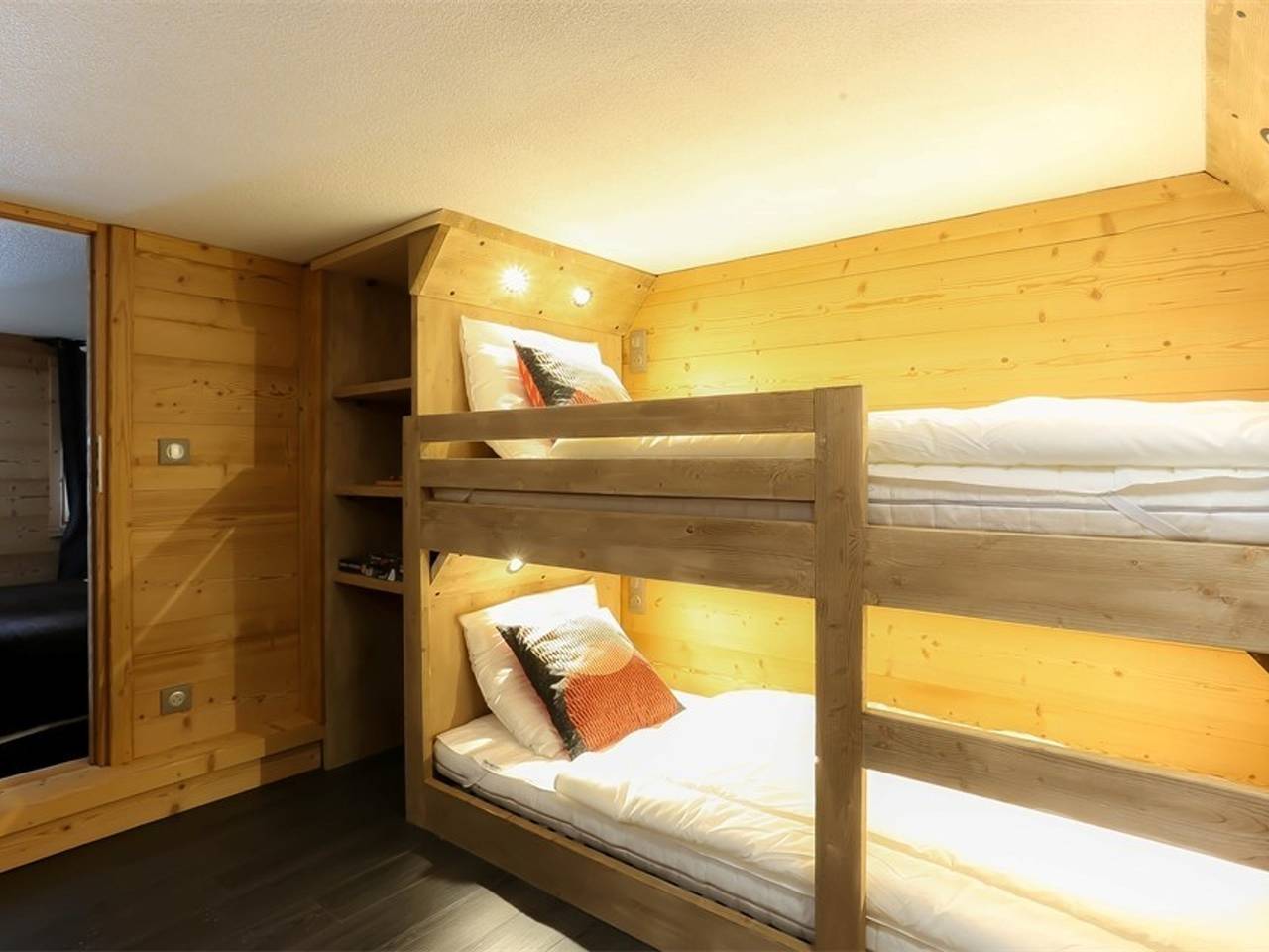 Apartamento entero, Apartamento renovado dúplex con vistas - 6 personas, 3 camas, cerca de pistas y servicios in Val Thorens, Les Trois Vallées