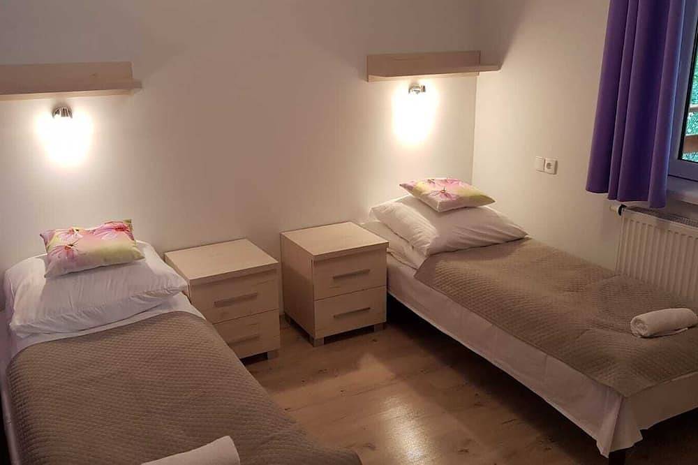 Domek uroczo położony we wsi Drynki, przy jeziorze Pozorty. Osada 4-ech domków in Seenplatte von Ilawa