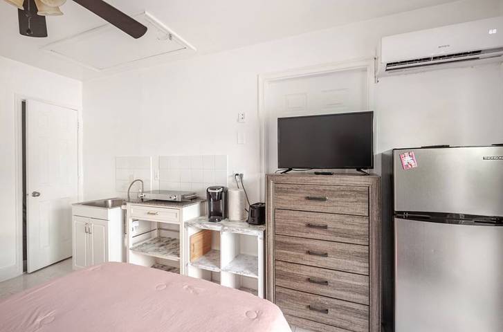 Small Studio apartment in Indian River County