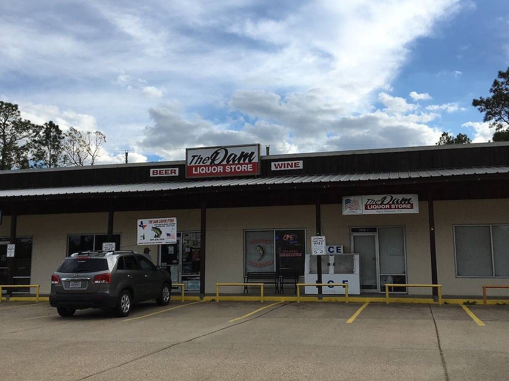 V#3 Beautiful Home in Sam Rayburn. Vacation or fishing tournament-Up to 7 guests in Sam Rayburn Reservoir