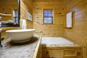 Vacation House for 6 Guests in Broken Bow, Broken Bow Lake, Picture 4