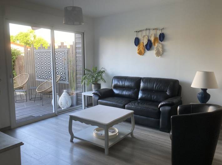 Gîte pour 6 personnes, avec terrasse et jardin