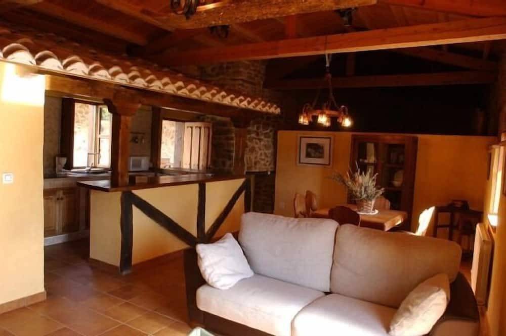 La Corte .Las Casas de Valdepielago for 4 people in Valdepiélago, Cordillera Cantábrica