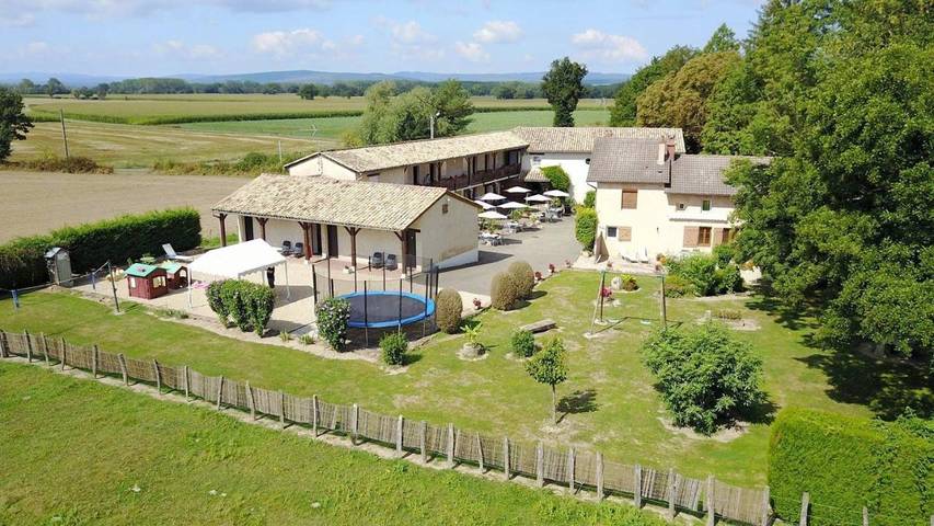 Hôtel pour 4 personnes, avec terrasse et jardin