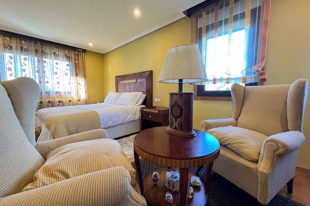 Yourhouse Fontevella Ii in O Pereiro de Aguiar, Ourense Region