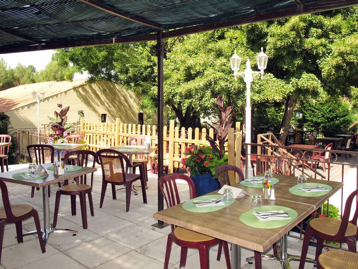 Location de vacances pour 5 personnes, avec jardin ainsi que sauna et terrasse, animaux acceptés à Gréoux-les-Bains - 4