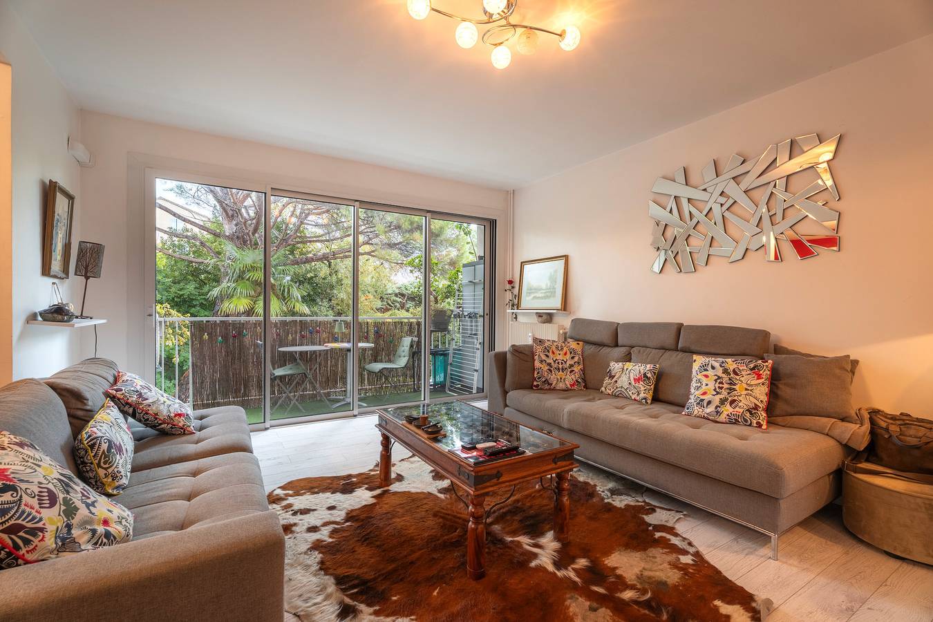 Apartamento entero, Apartamento único con balcón, Wi-Fi y aire acondicionado in Hyeres, Parque nacional Port-Cros