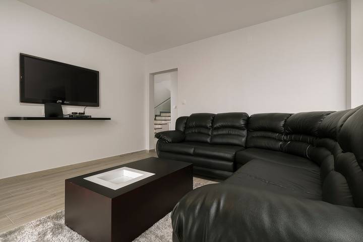 Location de vacances pour 10 personnes, avec piscine et balcon ainsi que jardin et vue sur l’océan à Calheta - 2