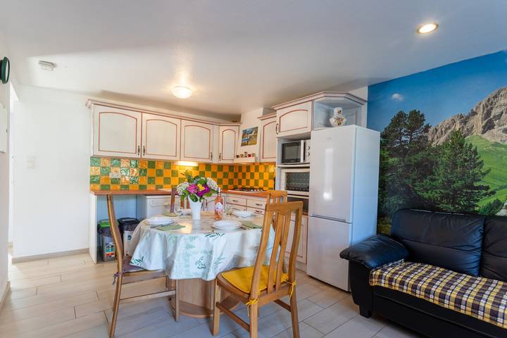 Apartamento entero, Apartamento 'Aramits Pirineos Bearneses' con terraza privada, jardín compartido y Wi-Fi in Aramits, Béarn