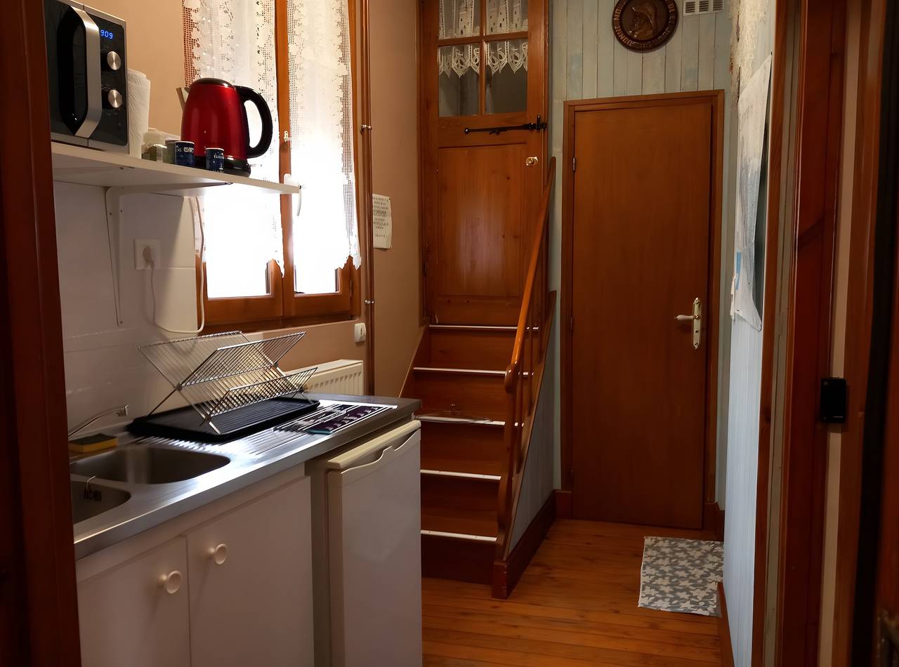 Gastenkamer 'La Chambre d’Alice' met gedeeld terras, tuin en wifi, foto 13