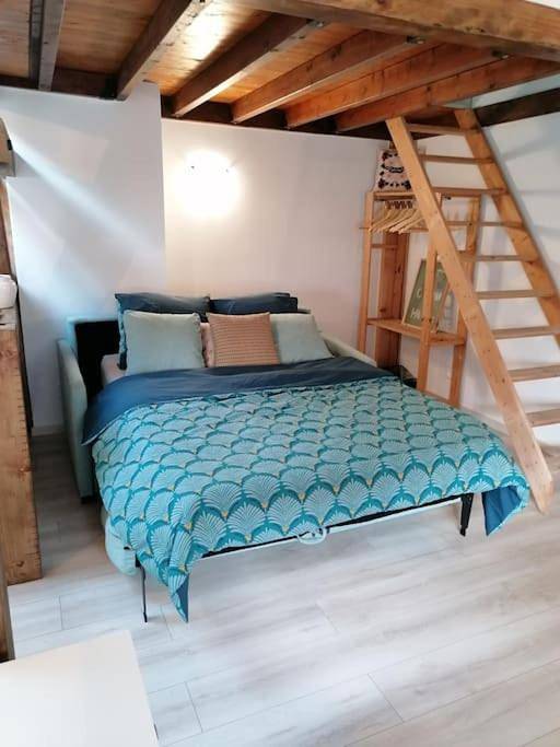 Appartement entier, One-Bedroom Apartment in Pfastatt, Région de Mulhouse