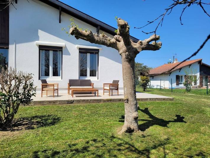 Location de vacances pour 6 personnes, avec vue ainsi que terrasse et jardin, animaux acceptés à Boucau - 3
