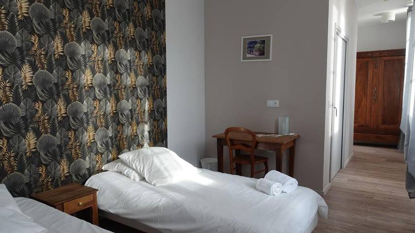 Hôtel pour 2 personnes, avec vue et jardin, animaux acceptés à Vaylats - 4