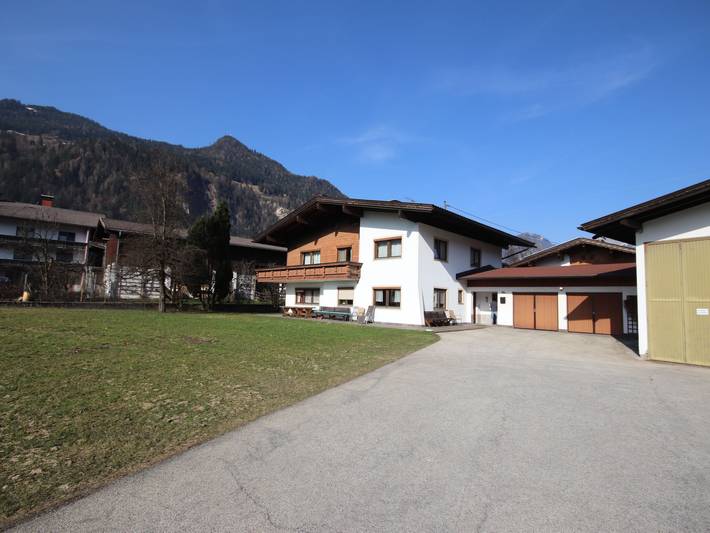 Ferienhaus für 13 Personen, mit Garten und Terrasse