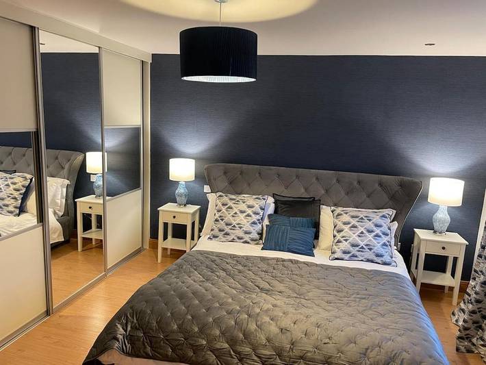 Location de vacances pour 9 personnes, avec jardin dans Dunglow