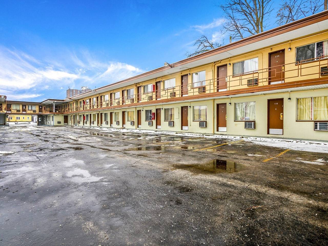 Apartamento entero, Peoria Il | Cama King in Peoria, Condado de Peoria
