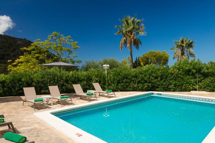 Location de vacances pour 8 personnes, avec terrasse et jardin dans Portinatx - 2
