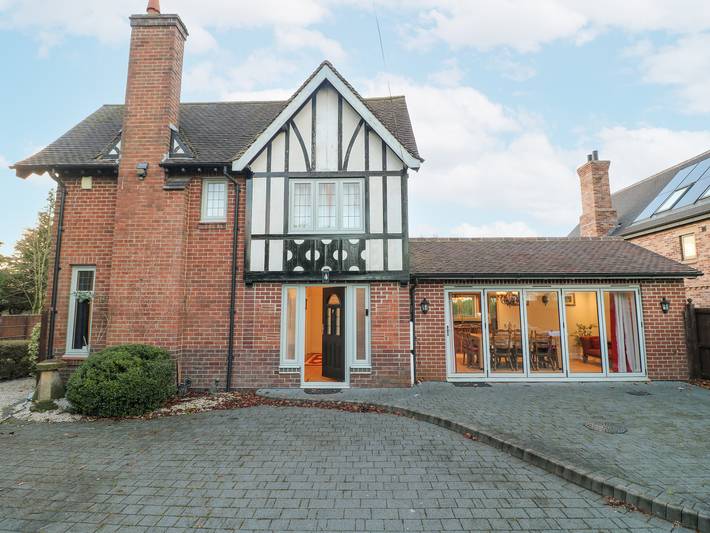 Holiday rental for 10 people, with garden in Leicestershire