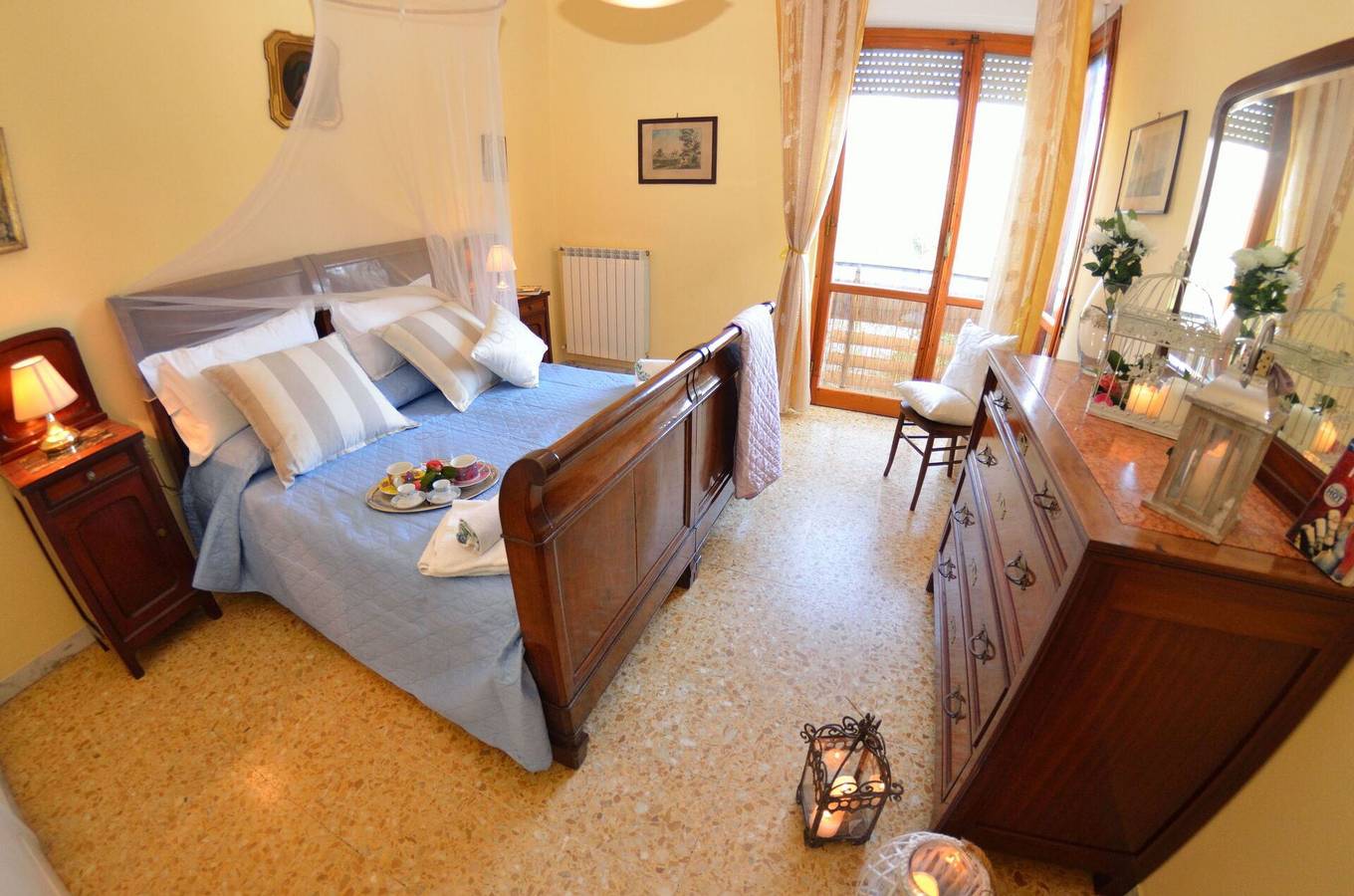 Ganze Ferienwohnung, Ferienwohnung für 6 Personen mit Terrasse in Viareggio, Italienische Riviera