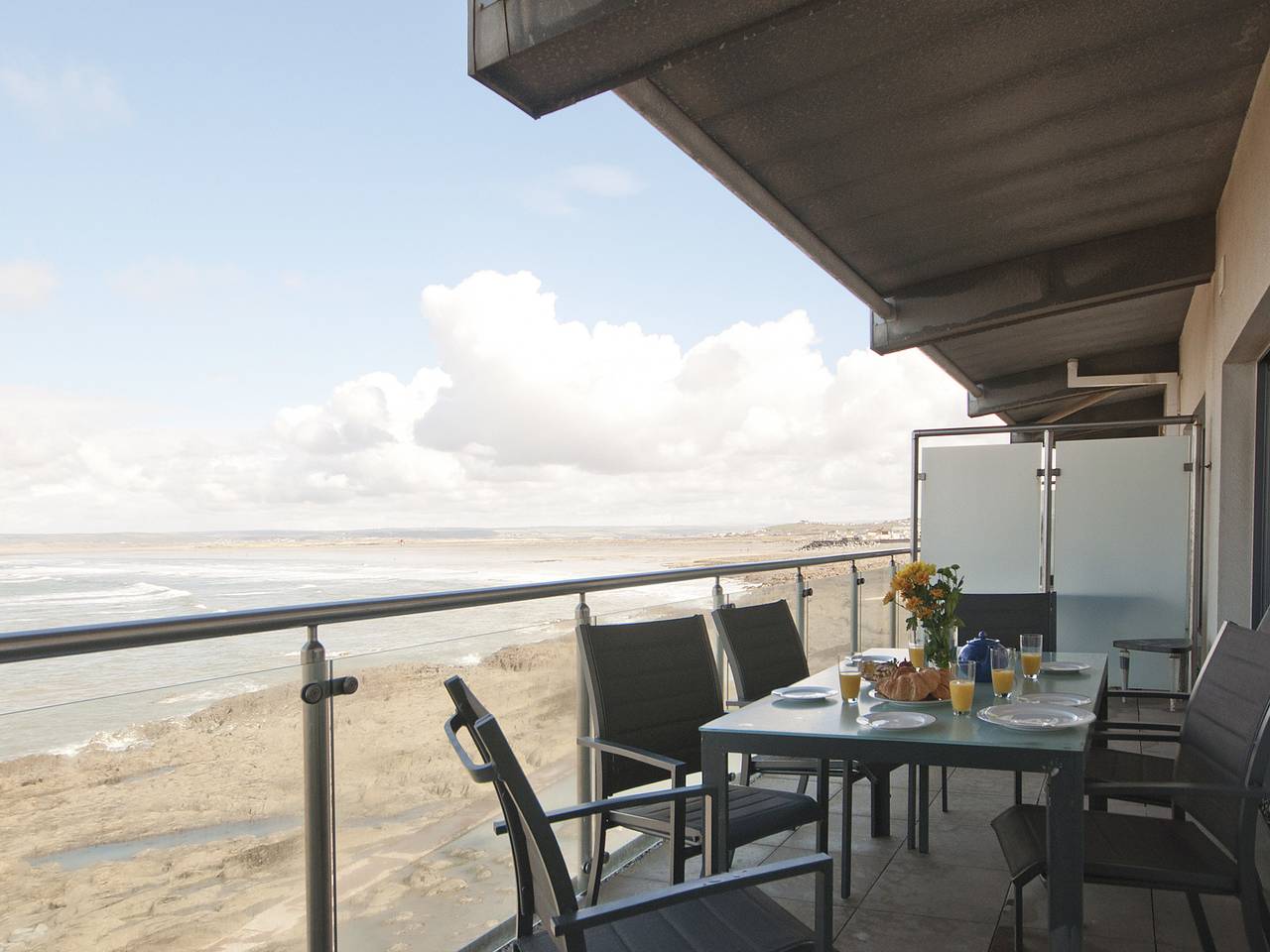 Entire apartment, Sea Side in Westward Ho, Hartland Devon Heritage Coast