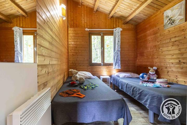 Gîte pour 4 personnes, avec jacuzzi ainsi que terrasse et piscine, animaux acceptés dans l' Ariège - 4