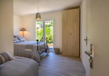 Chambre d’hôte pour 3 personnes, avec jardin et jacuzzi à Berlou