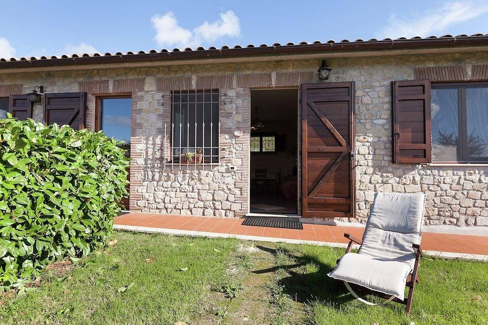 Bauernhaus in Casperia mit Pool & Aussicht in Casperia, Terminillo