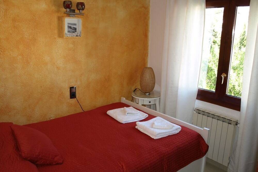 ⭐ Près de la plage, 9 ch, 19 pers.♨️Jacuzzi❄️Full A/C🍖Bbq⚡Internet 1000Mbps🏓Pp in Les Tres Cales, L'Ametlla de Mar
