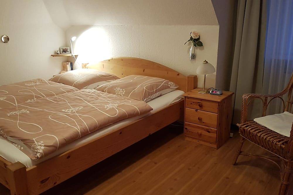 Ganze Wohnung, Schöne  geräumige Ferienwohnung im Herzen von Jever in Jever, Metropolregion Bremen-Oldenburg