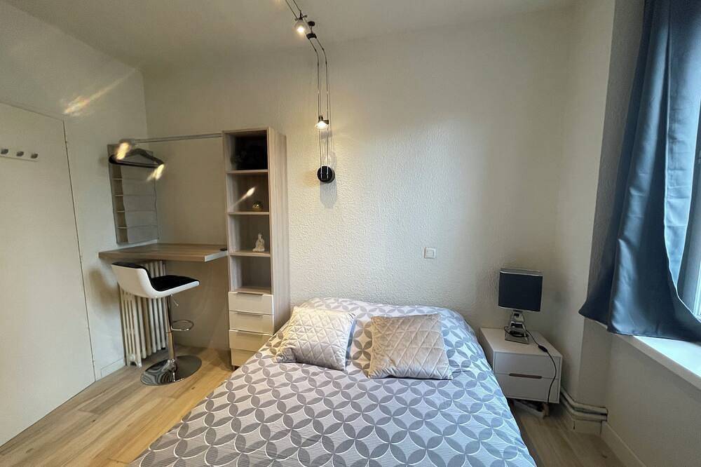 Appartement entier, Chambre meublé et équipé dans une résidence en plein centre-ville in Montluçon, Région de Montluçon