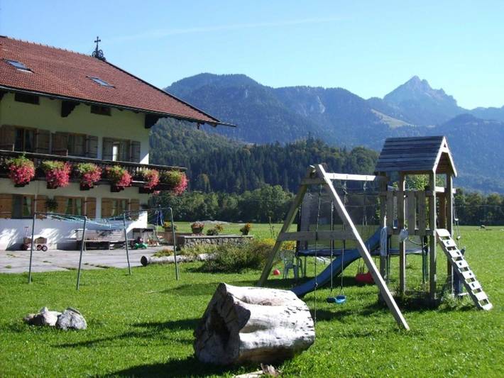 Bauernhof für 4 Personen, mit Balkon und Garten sowie Ausblick, kinderfreundlich in Fischbachau