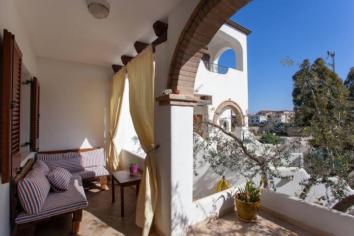 Gîte pour 4 personnes, avec balcon et jardin dans Orosei - 2