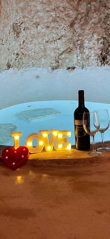 Chambre d’hôte pour 2 personnes, avec terrasse ainsi que piscine et jacuzzi à Ostuni