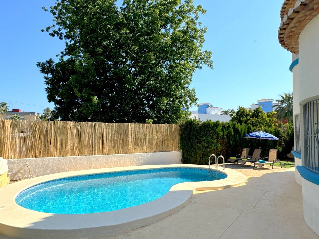 Villa à Denia pour 6 pers. avec piscine privée, proche plage, jardin et climatisation in El Palmar, Costa Blanca