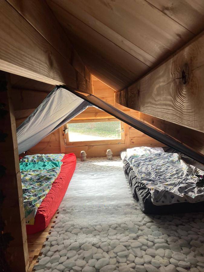 Chalet pour 4 personnes, avec terrasse ainsi que vue sur le lac et vue dans Haute-Saône - 2