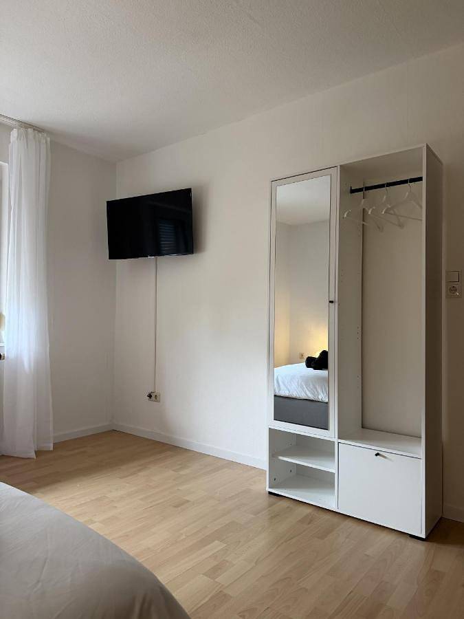 Ferienwohnung für 4 Personen, mit Terrasse und Garten sowie Ausblick in Felsberg - 3