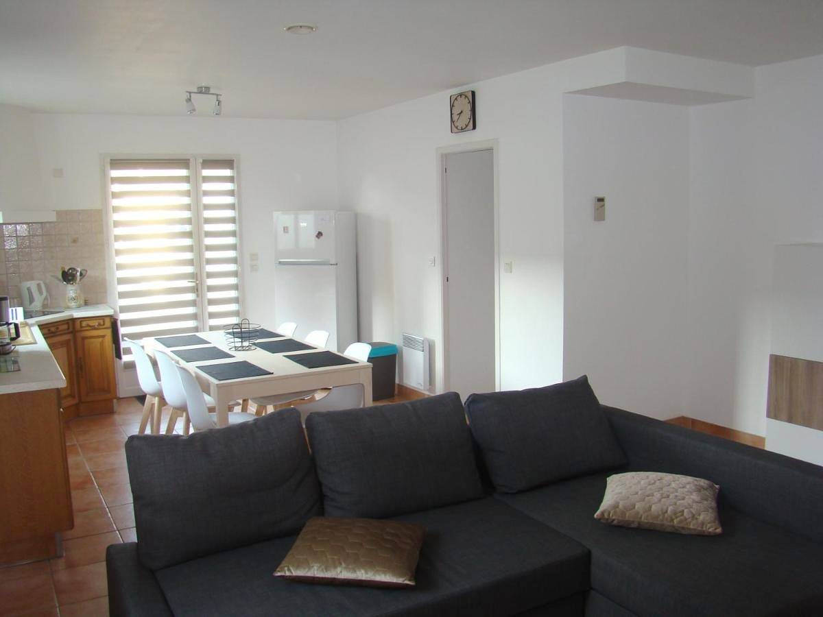 Appartement entier, Two-Bedroom Apartment in Lamonzie-Saint-Martin, Périgord Pourpre
