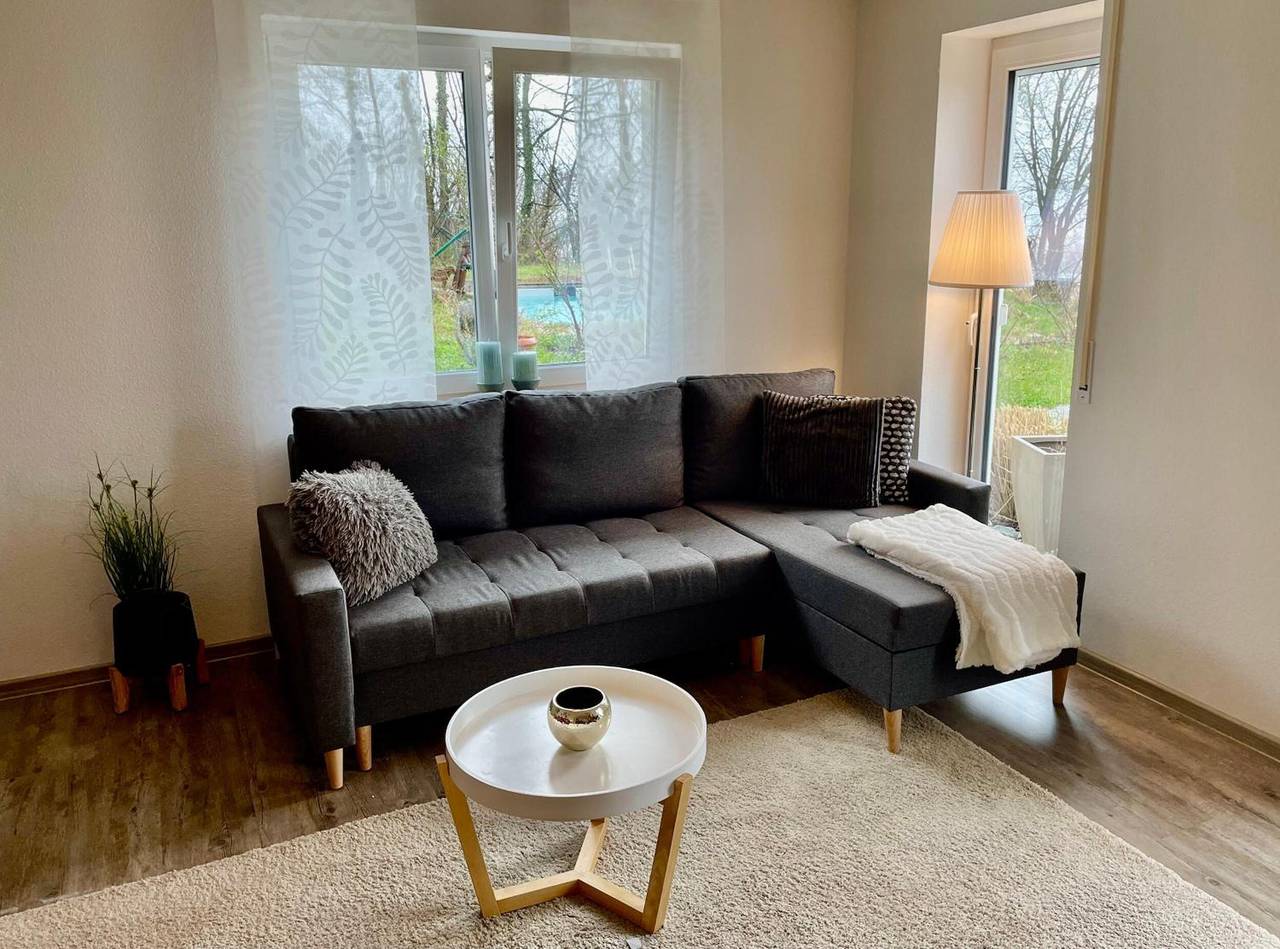 Ganze Wohnung, Apartment 'Im Laubgarten' mit Seeblick, privater Terrasse und Wlan in Öhningen, Untersee