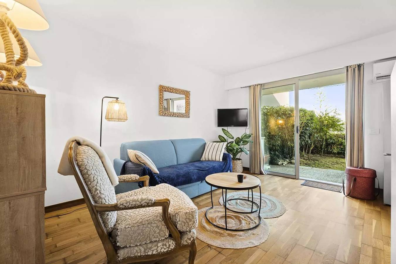 Entire apartment, Apartment 2 rooms, 2 beds. Antibes – Cap d'Antibes in Antibes, Cannes region