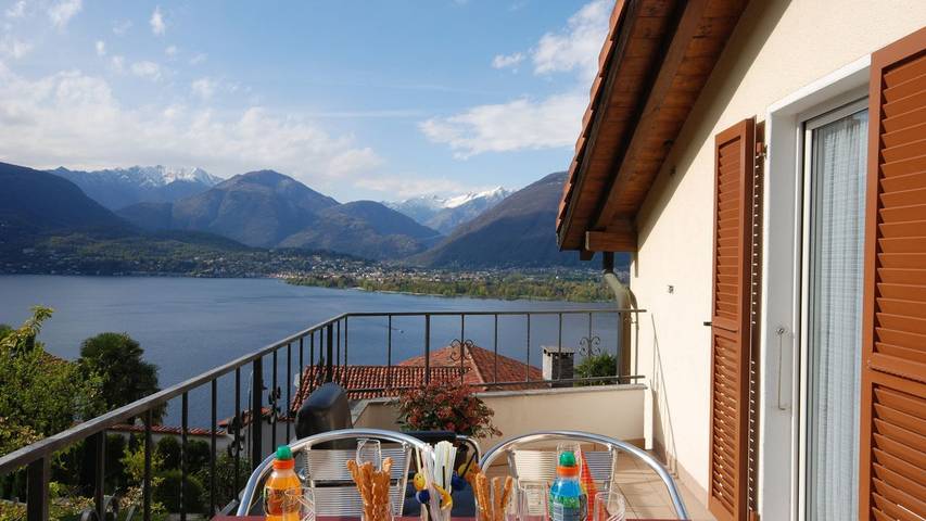 Ferienwohnung für 4 Personen, mit Garten, mit Haustier in Gambarogno