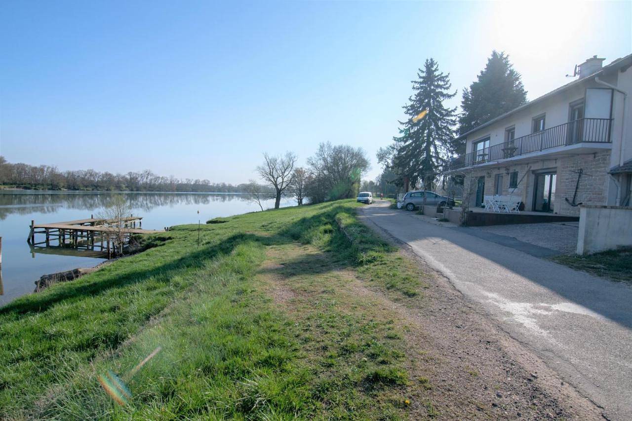 Appartement entier, Cabana & Voie Bleue - Bord de Saône in Saint-Martin-Belle-Roche, Région de Mâcon