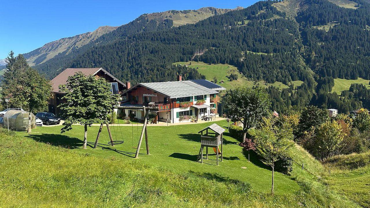 Ganze Ferienwohnung, Ferienwohnung für 6 Personen (68 m²) in Hirschegg (Vorarlberg) in Hirschegg Kleinwalsertal, Mittelberg