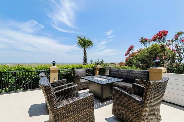 Holiday home for 14 people, with balcony and hot tub - 1