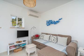 Apartamento De Férias para 4 Pessoas em Praia do Burgau, Parque Natural do Sudoeste Alentejano e Costa Vicentina, Foto 2