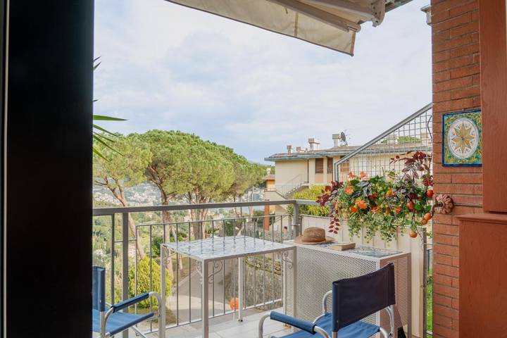 Appartamento per 4 persone, con Balcone e Piscina nonché Panorama in San Michele di Pagana