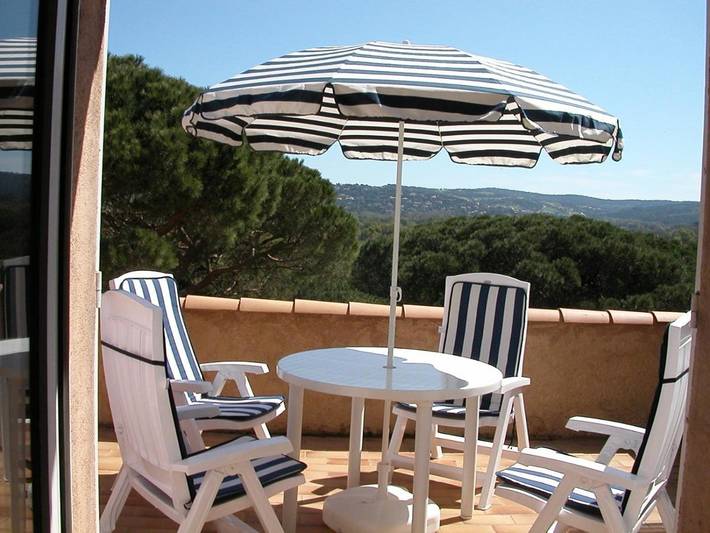 Holiday rental for 2 people, with Terrace and Children pool as well as Pool and View in Gassin