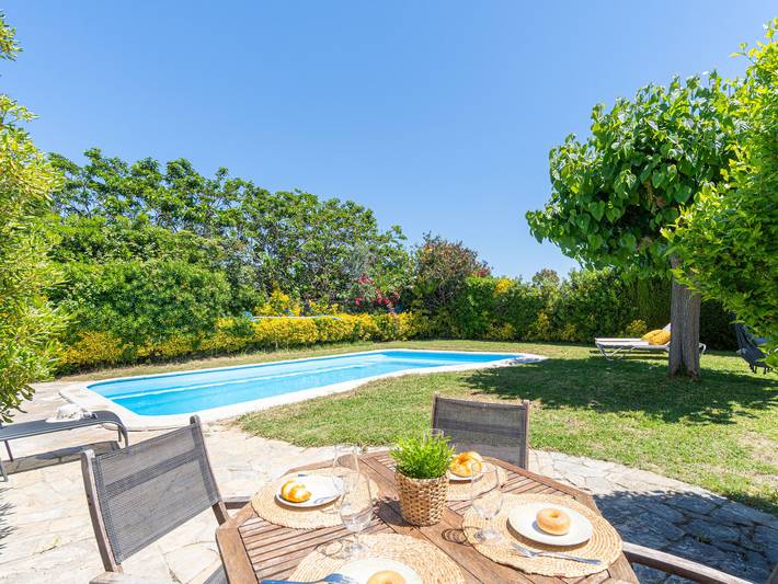 Ferienhaus in Strandnähe mit Pool, Garten, Wlan und Grill in Sant Pere Pescador, Oberampurien