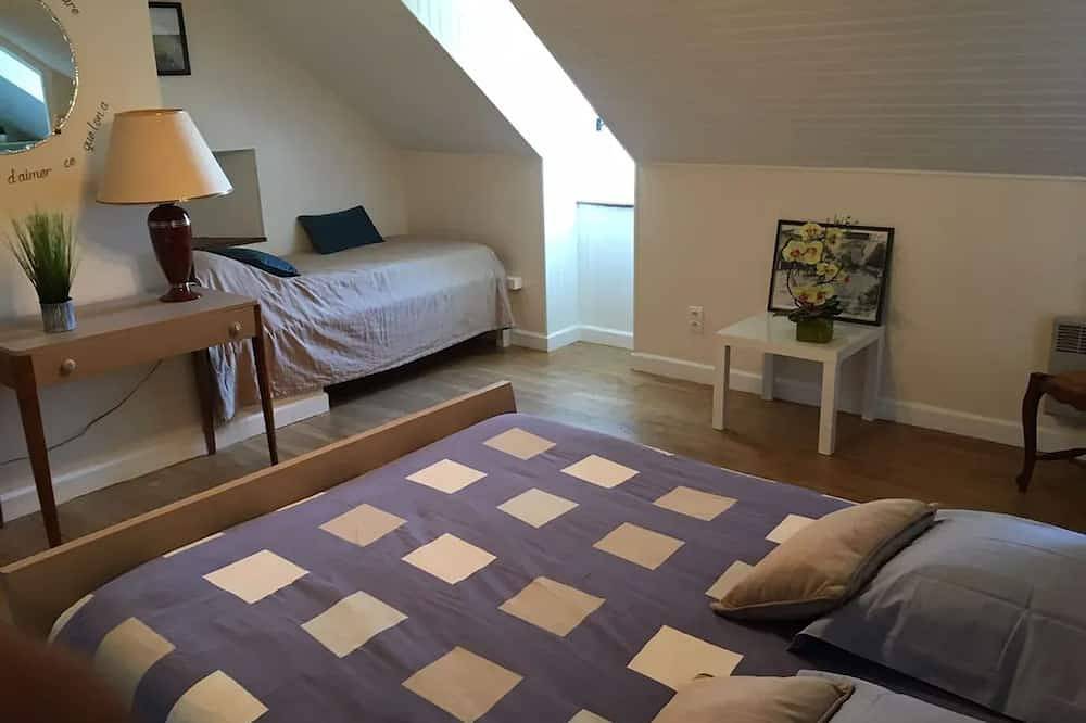 Homerez - Holiday home Pierrefiche in Pierrefiche, Aveyron